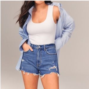 A+F High Rise Mom Short